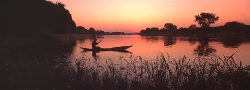 032C_LZmE_22 Fisherman & Sunset, Lower Kafue River