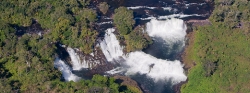 136_LZmL_7454 Kabwelume Falls aerial